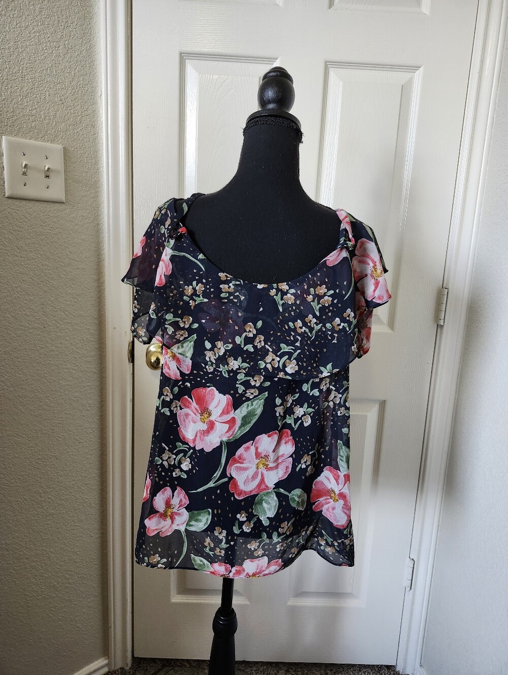 Cabi Floral Ruffle Cold-Shoulder Blouse - Black with Pink Flowers